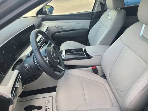 Used 2025 Hyundai Tucson Limited FWD image 12