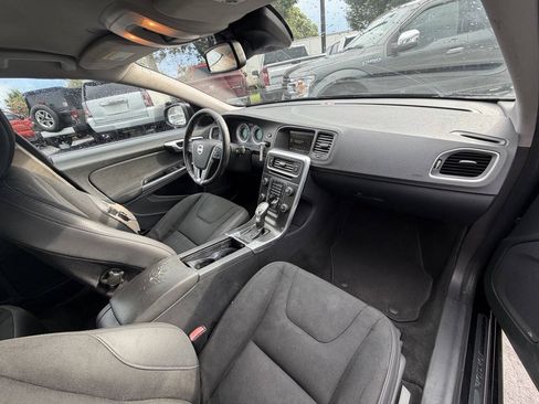 Used 2013 Volvo S60 T5 FWD image 8