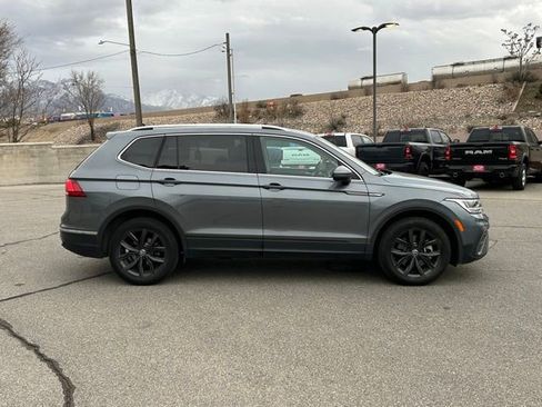 Used 2024 Volkswagen Tiguan SE FWD image 8