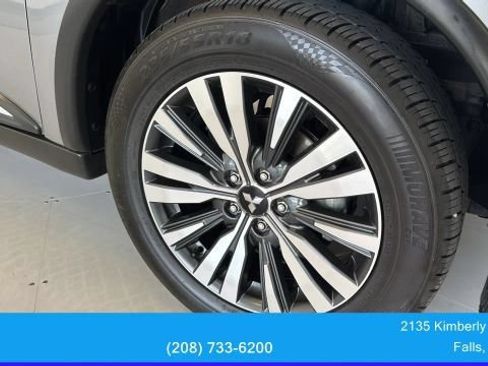 Used 2020 Mitsubishi Outlander SEL AWD/4WD image 17