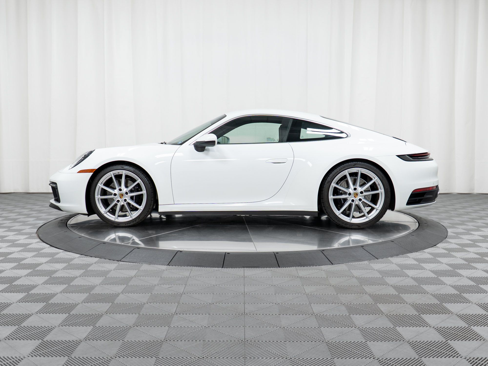 Certified 2024 Porsche 911 Carrera S RWD image 2