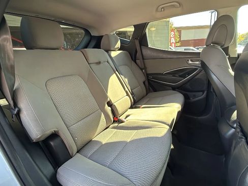 Used 2017 Hyundai Santa Fe Sport image 24