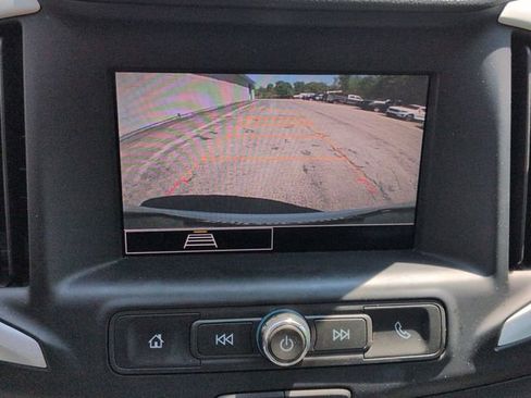Used 2023 GMC Terrain SLE w/ Driver Convenience Package FWD image 17