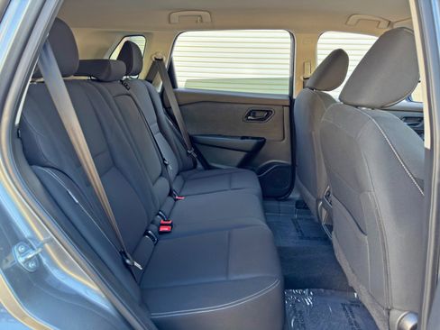 Used 2023 Nissan Rogue S FWD image 32