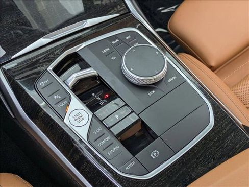 Used 2024 BMW 330i 330i w/ M Sport Package image 11