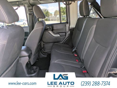 Used 2016 Jeep Wrangler Unlimited Sahara w/ Max Tow Package image 11