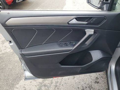 Certified 2023 Volkswagen Tiguan SE image 13