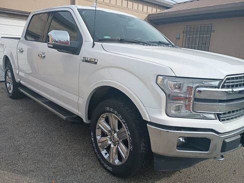 Used 2018 Ford F150 Lariat w/ Equipment Group 502A Luxury AWD/4WD image 8