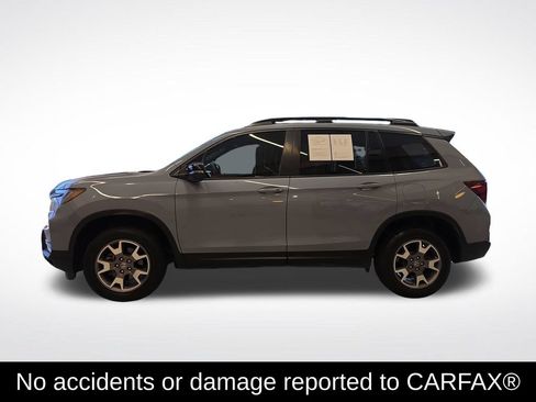 Used 2022 Honda Passport TrailSport image 2