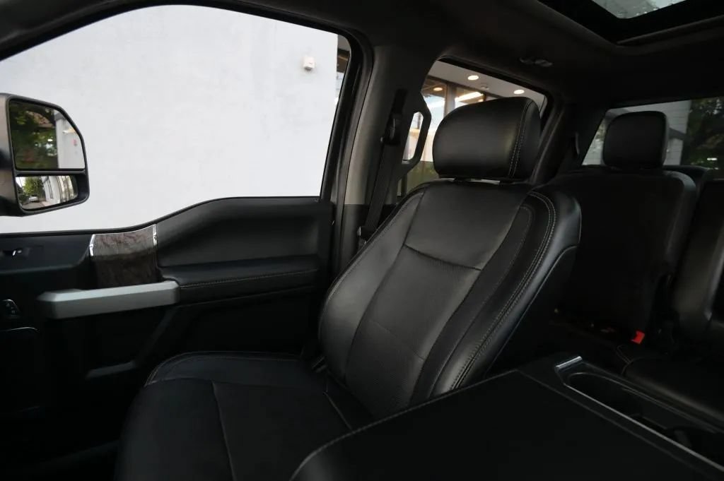 Used 2019 Ford F350 Lariat w/ Lariat Ultimate Package AWD/4WD image 33