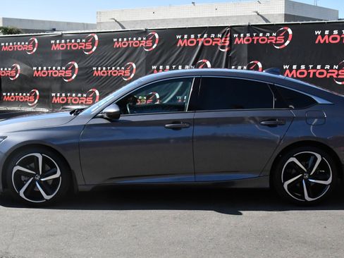 Used 2018 Honda Accord Sport image 4