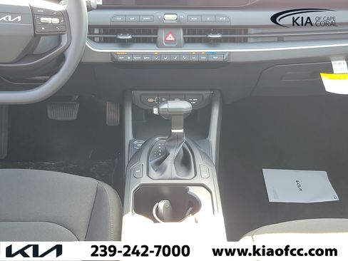 New 2026 Kia K4 FWD image 18