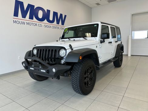 Used 2017 Jeep Wrangler Unlimited Sport AWD/4WD image 2