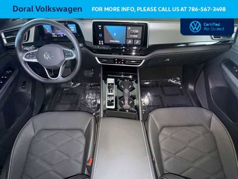 Used 2025 Volkswagen Atlas Cross Sport SE FWD image 24