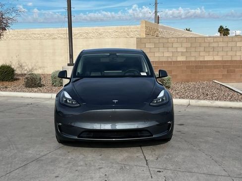 Used 2022 Tesla Model Y Performance image 5
