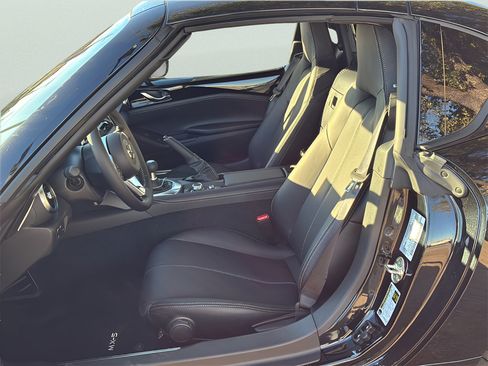 Used 2025 MAZDA MX-5 Miata RF Grand Touring RWD image 12