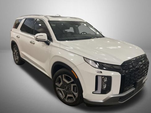 Used 2023 Hyundai Palisade SEL w/ Premium Package AWD/4WD image 4