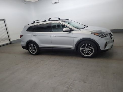 Used 2018 Hyundai Santa Fe SE image 11