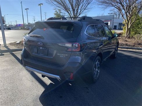 Used 2022 Subaru Outback Limited image 8
