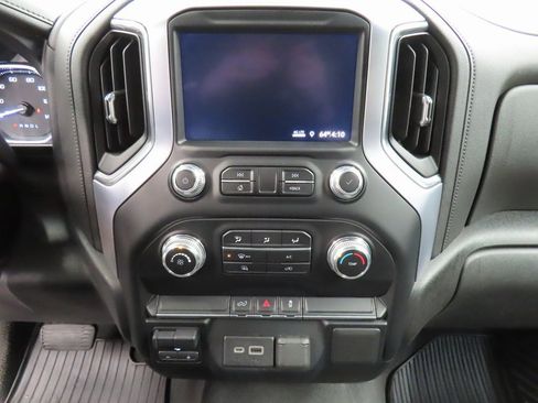 Used 2022 GMC Sierra 2500 SLE image 13