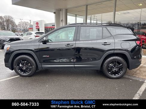 Used 2023 GMC Terrain AT4 w/ Infotainment Package II image 4