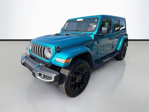 Used 2024 Jeep Wrangler Unlimited Sahara w/ Safety Group AWD/4WD image 5