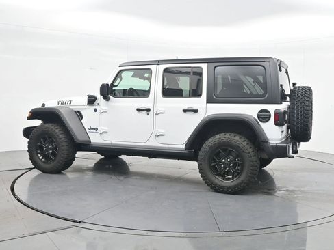 Used 2025 Jeep Wrangler Willys image 8