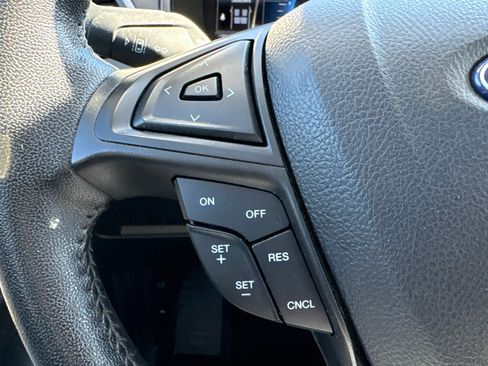 Used 2022 Ford Edge SEL AWD/4WD image 17