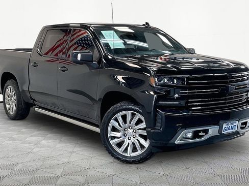 Used 2019 Chevrolet Silverado 1500 High Country w/ High Country Premium Package AWD/4WD image 3