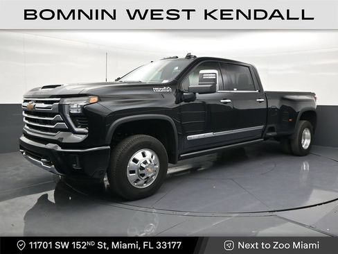 Used 2025 Chevrolet Silverado 3500 High Country w/ High Country Premium Package AWD/4WD image 1