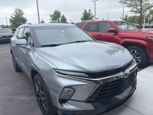 Used 2025 Chevrolet Blazer RS w/ Driver Confidence II Package image 3