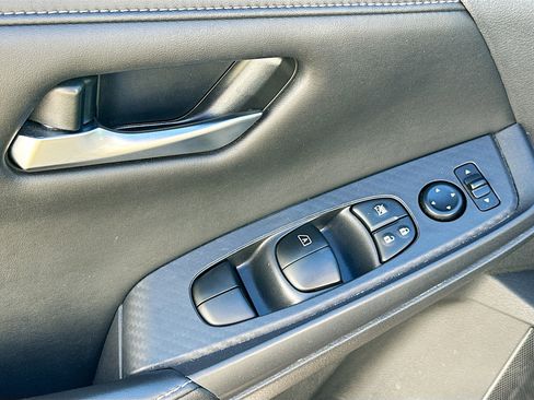 Used 2024 Nissan Sentra SV image 15