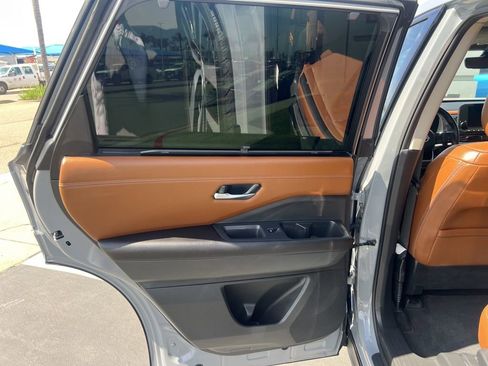 Used 2024 Nissan Pathfinder Platinum w/ Cargo Package FWD image 39