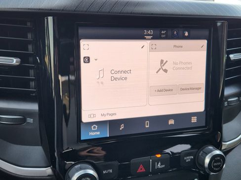 New 2026 RAM 1500 Express AWD/4WD image 16