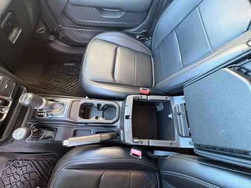 Used 2023 Jeep Wrangler Unlimited Sahara w/ Cold Weather Group AWD/4WD image 36