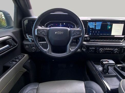 Used 2022 Chevrolet Silverado 1500 ZR2 w/ Technology Package AWD/4WD image 11