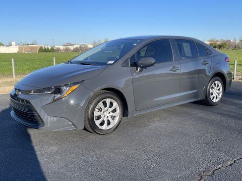 Used 2024 Toyota Corolla LE image 5