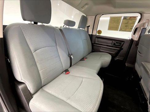 Used 2013 RAM 2500 Tradesman w/ Chrome Appearance Group image 18