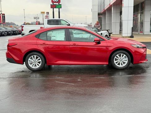 New 2026 Toyota Camry LE image 2