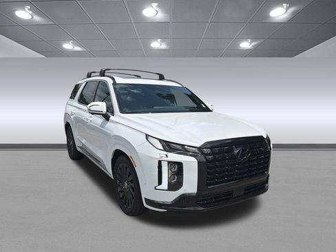 Certified 2025 Hyundai Palisade Calligraphy AWD/4WD image 3