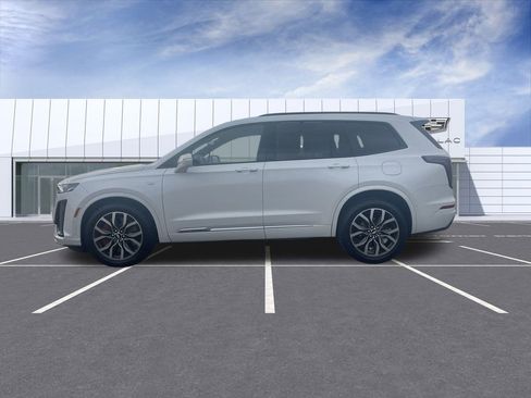 Certified 2023 Cadillac XT6 Sport w/ Technology Package image 5