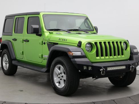 Used 2020 Jeep Wrangler Unlimited Sport AWD/4WD image 3