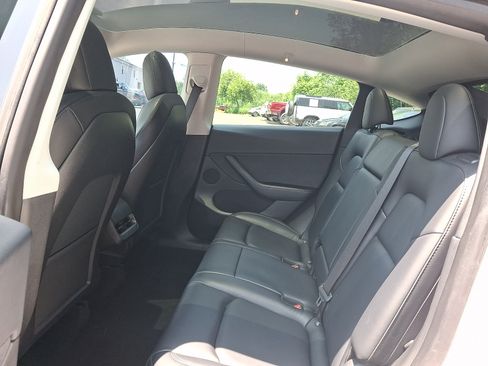 Used 2022 Tesla Model Y Performance AWD/4WD image 5