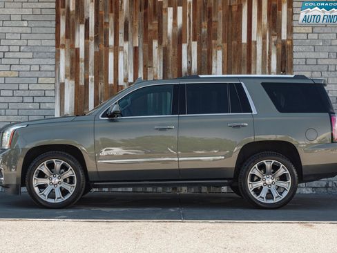 Used 2017 GMC Yukon Denali w/ Open Road Package AWD/4WD image 3