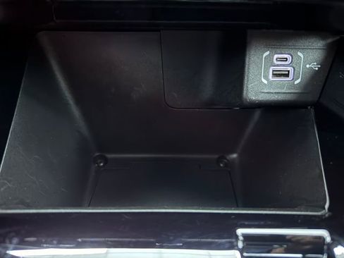 Used 2025 Jeep Compass Limited AWD/4WD image 18