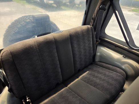 Used 2006 Jeep Wrangler X AWD/4WD image 26