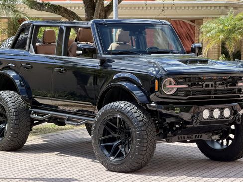 Used 2025 Ford Bronco Outer Banks AWD/4WD image 28