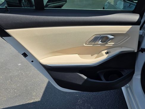 Used 2021 BMW 330i Sedan w/ Driving Assistance Package image 29