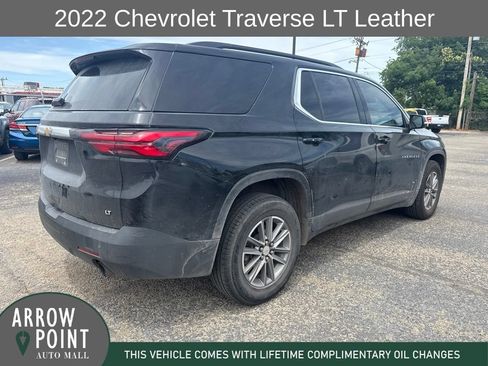 Used 2022 Chevrolet Traverse LT FWD image 2