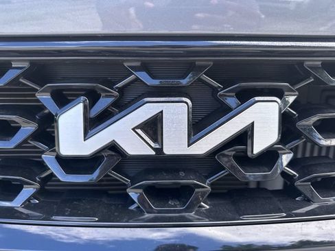 Used 2023 Kia Sorento SX FWD image 10